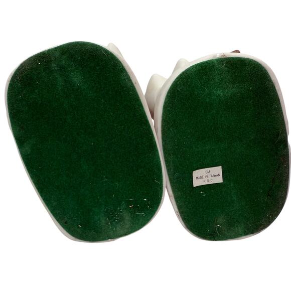 Vintage Taiwan Boy & Girl Figurine Set with Geese Farm Scene Porcelain 1980s - Picture 7 of 8